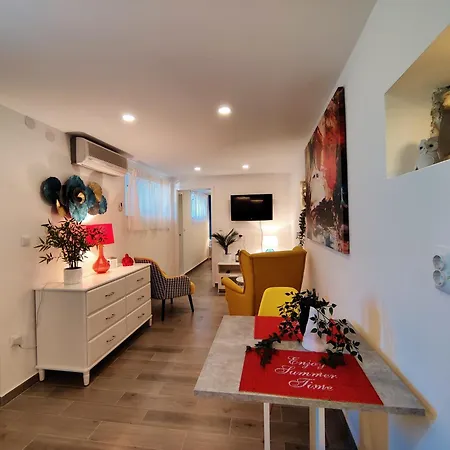 Seaside For Two In Carpe Diem Apartment