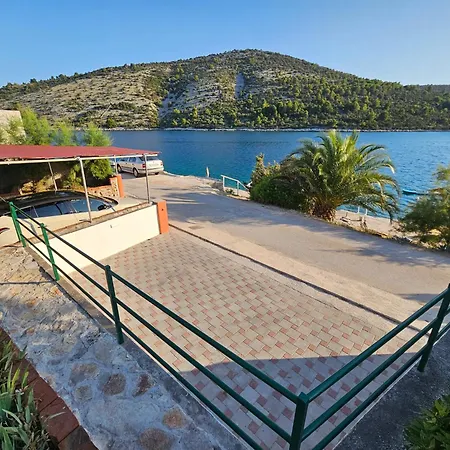 Little Paradise * Vinišće